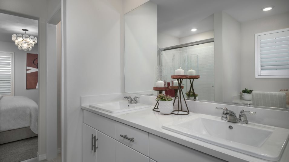 Residence 2 Owner's Suite