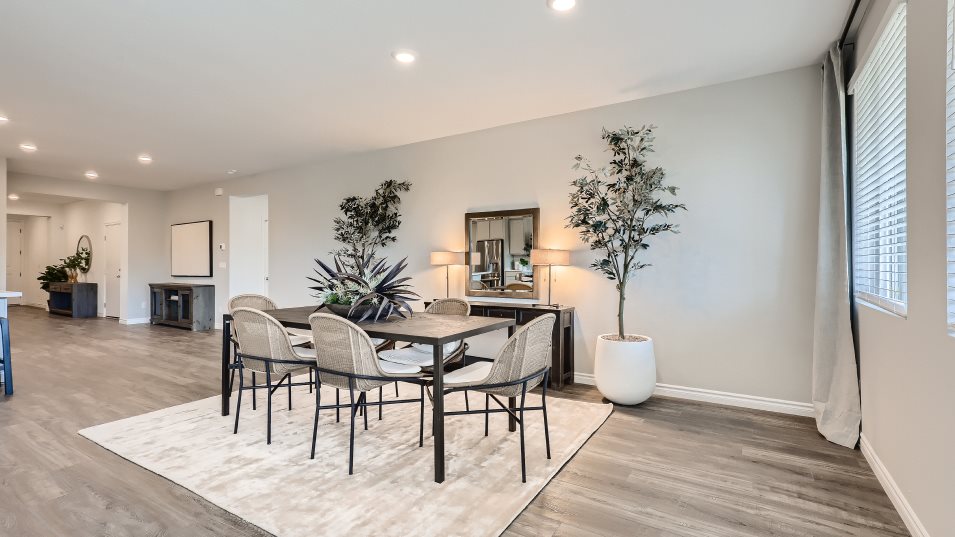Evan Dining Room
