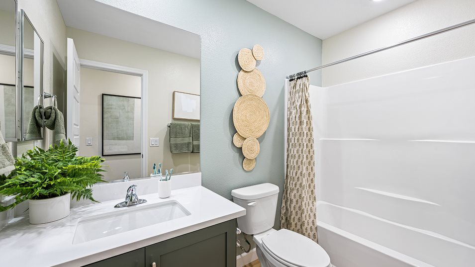 Jolene Bathroom 2