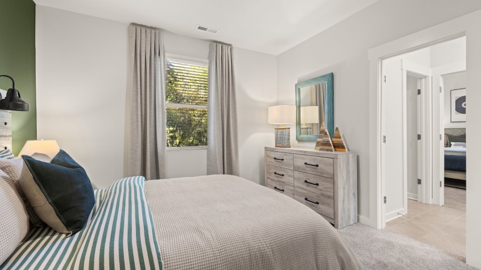 Winston Bedroom 3
