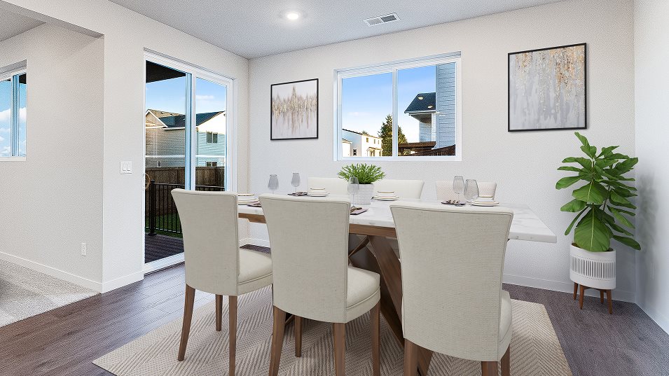 Maggie dining room