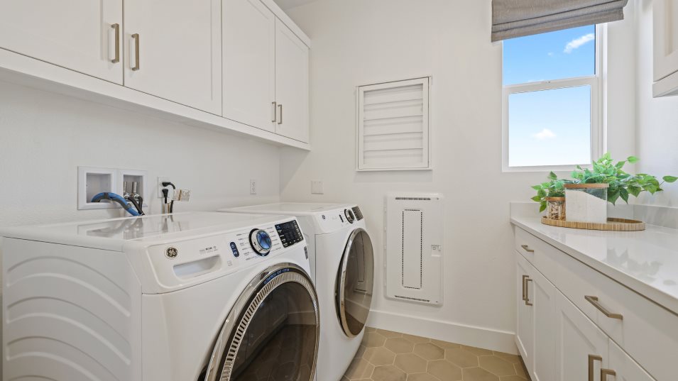Residence 1X laundry room
