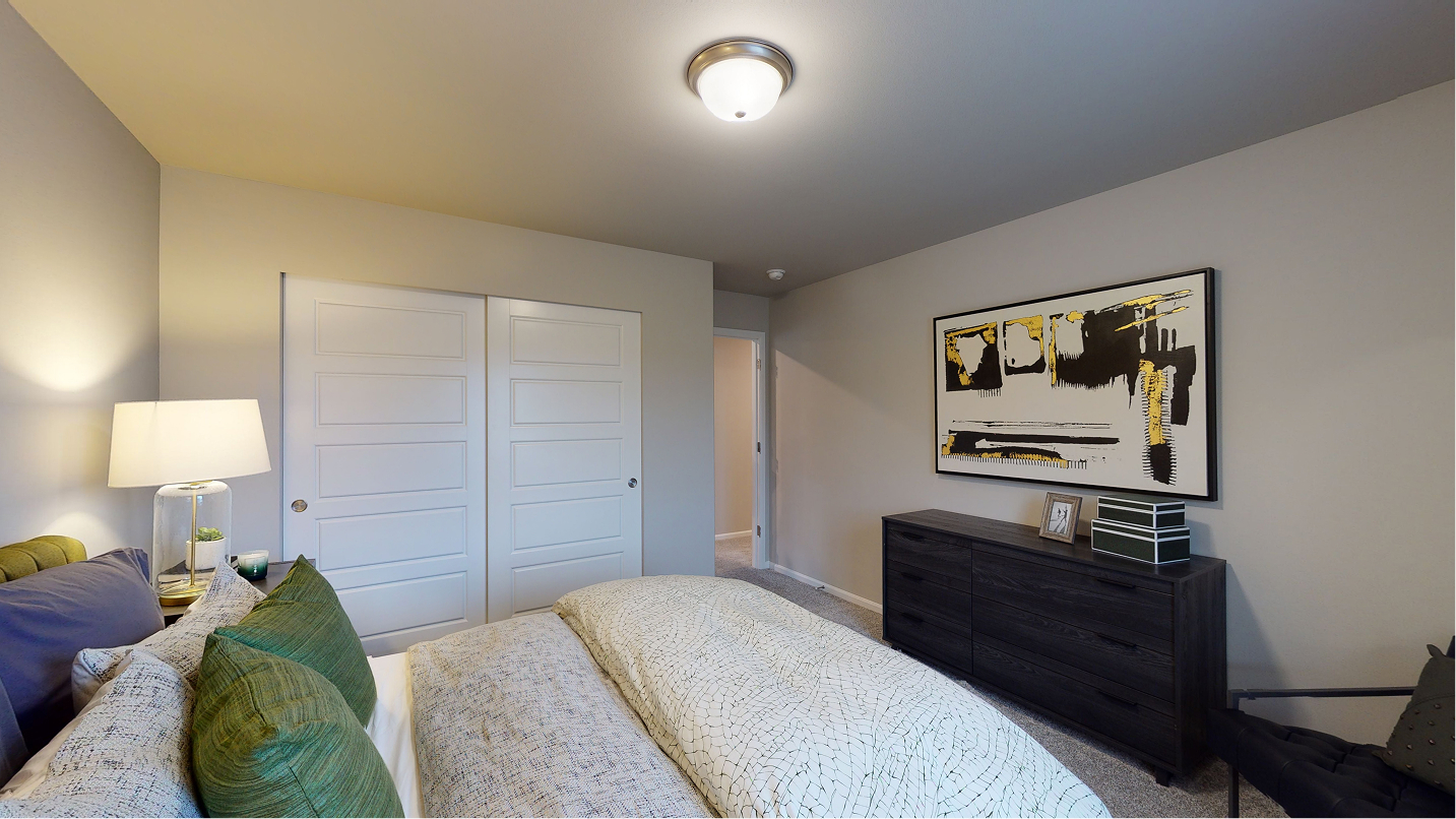 2501 Magnolia Bed2 2of2 F2 Base1