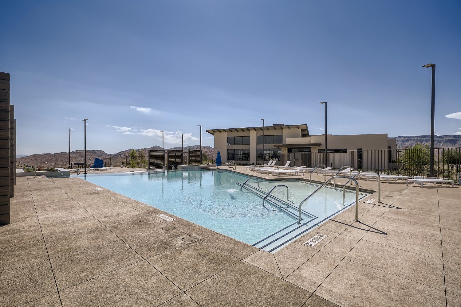 930 Silverfir Ct Las Vegas NV   Web Quality   025   43 Outdoor Pool