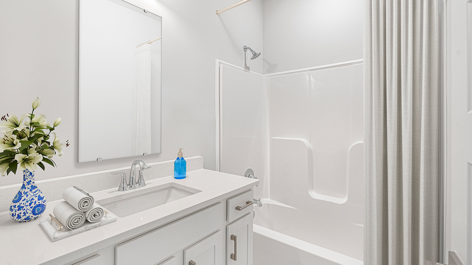 2033 Paxton Bath2 F1