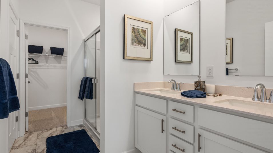 Mulberry Owners Bathroom