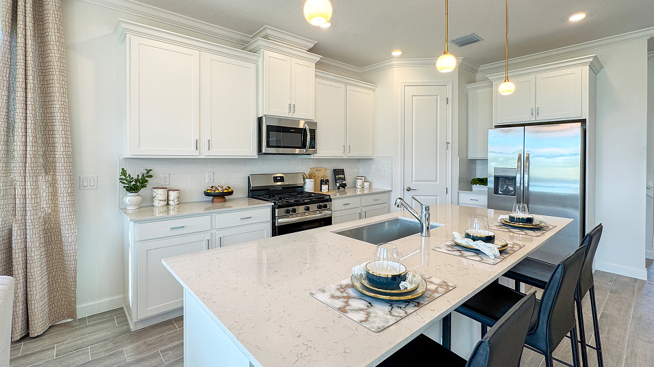 2676 Periwinkle Kitchen 2of4 F1