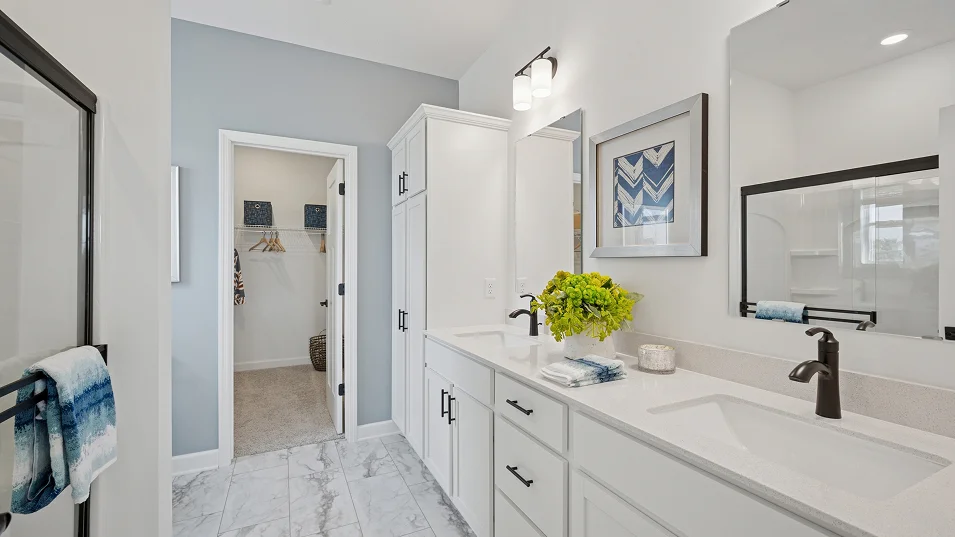 E V4 S Salerno Owners Bath 1of3 F1 080625