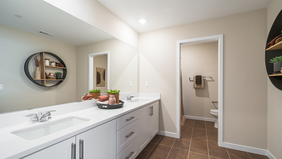 Belleza Legado Res4 Bath2 1of2 F2