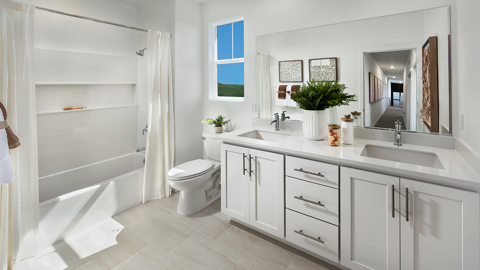 Mezzano Lakeshore Res3 Bath2 F2
