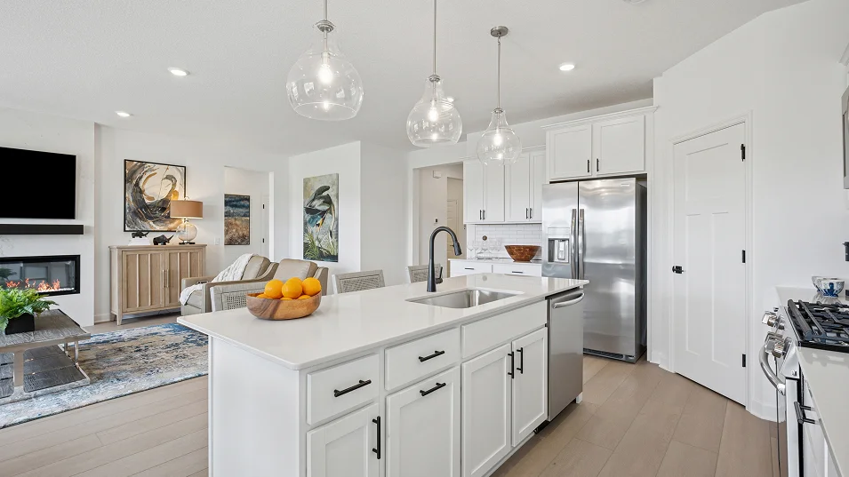 E V4 S Salerno Kitchen 4of7 F1 080625