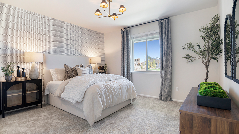 3215 Bainbridge II NG Bed 1of2 F1