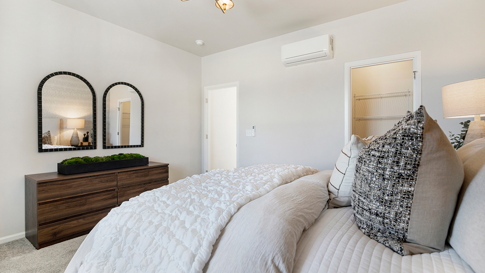 3215 Bainbridge II NG Bed 2of2 F1