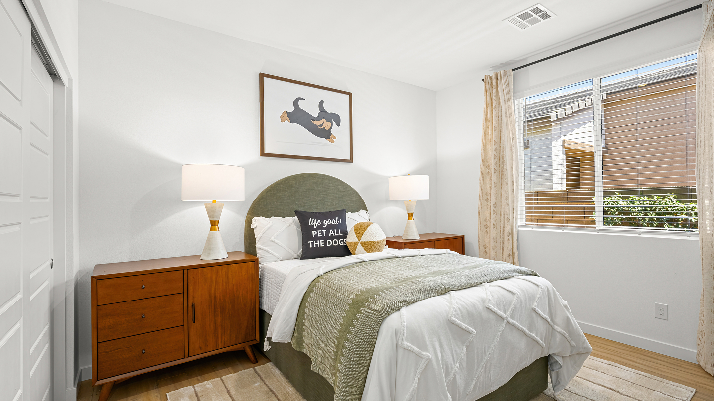 2320 National Bed2 1of2 F1