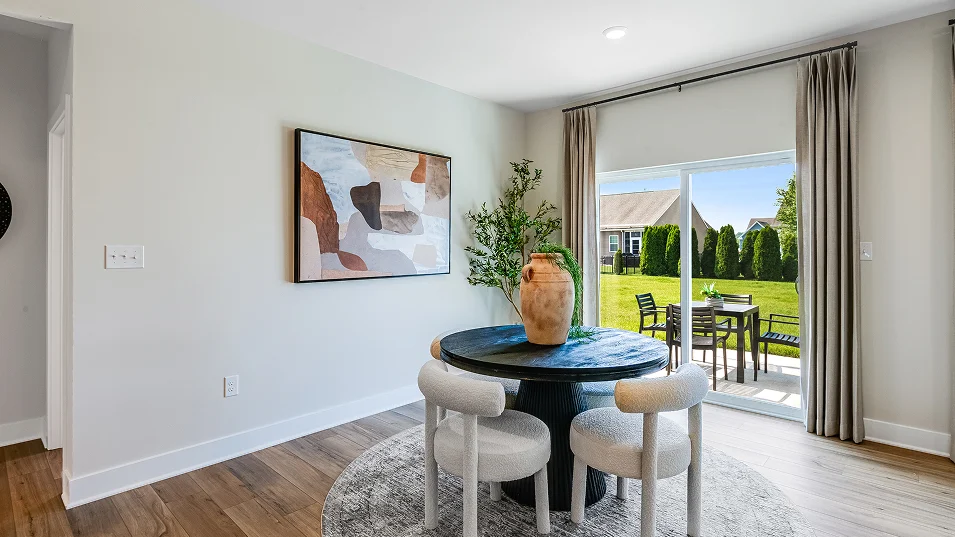 1572 Exeter Dining 3of3 F1 062425