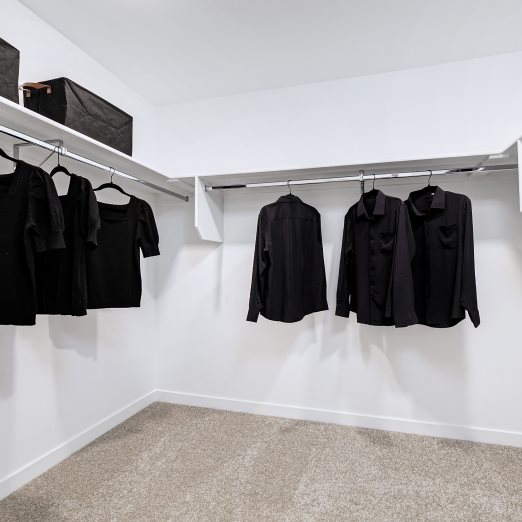 Plan 1870 Owner's Suite Walk-In Closet
