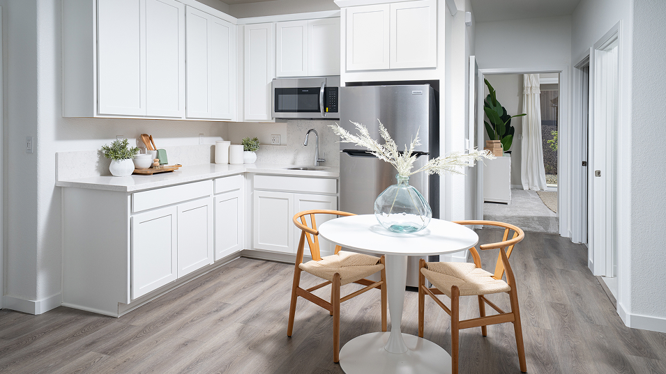 071525 Cobalt The Preserve Res3427 NG Kitchenette F1