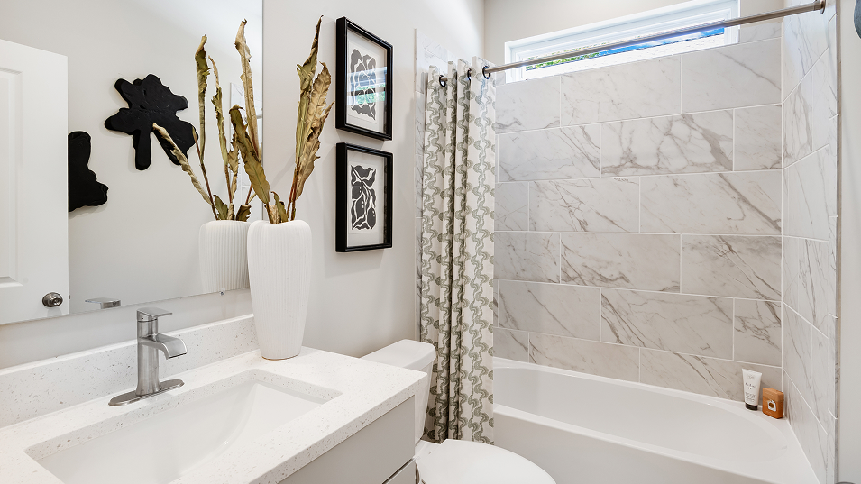 1484 Savannah Bath2 F1