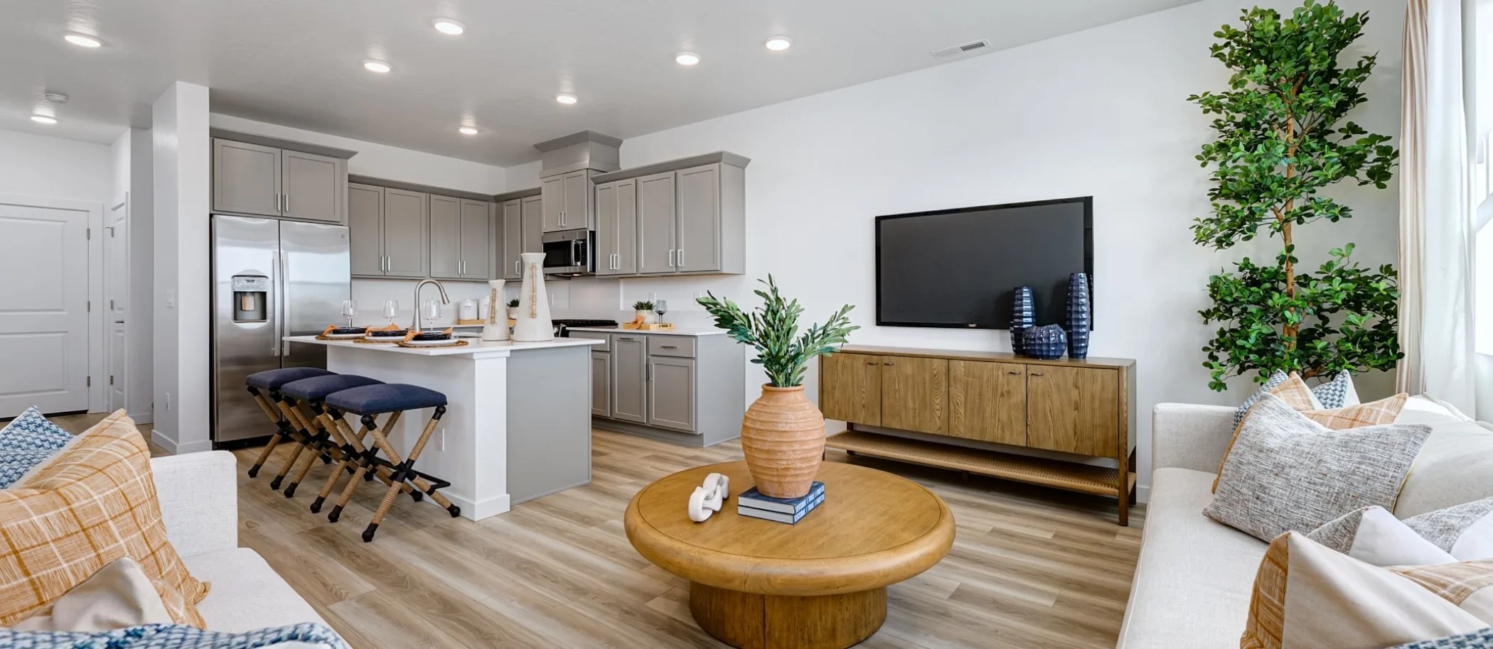 Plan 1660 great room