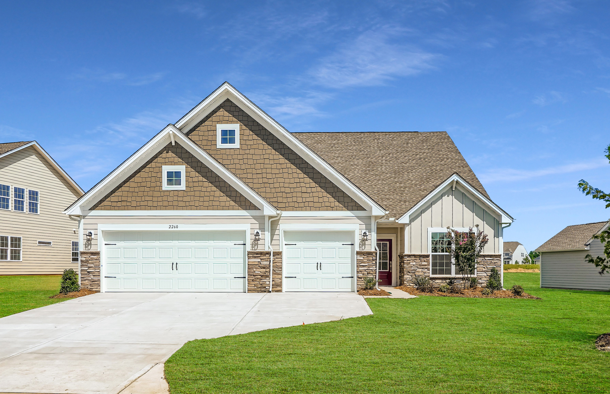 2260 Moon Crest Road Print Quality 001 01 Exterior Front Edit