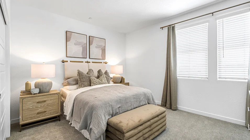 2501 Lyra Bed3 1of2 F2