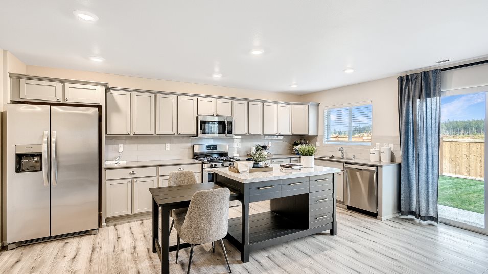 Kitchen with center island