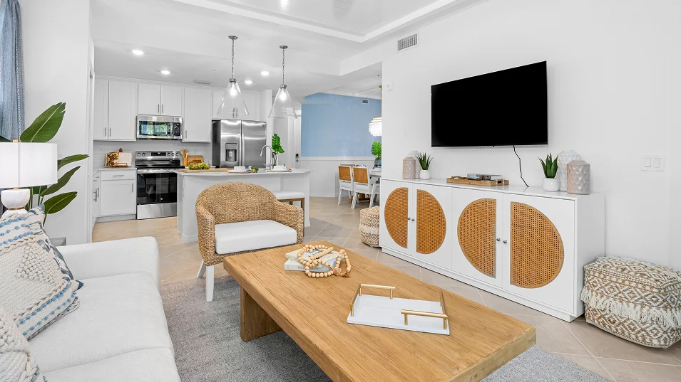0073 Carolina Living 3of6 Base2 5 22 25