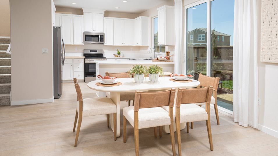 Residence 2018 Dining Room