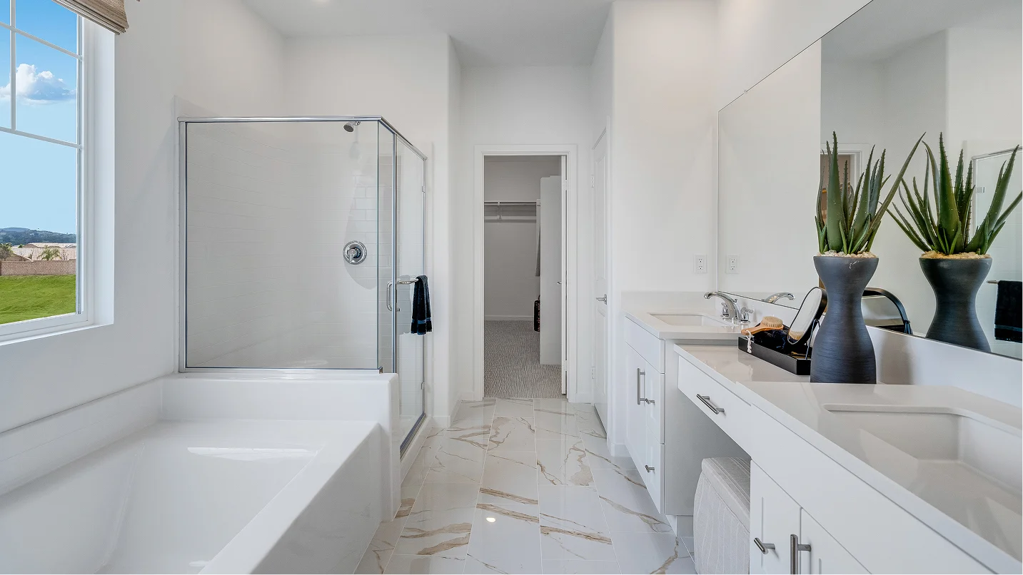 Quartz Trail Res3 Owners Bath 1of2 F2