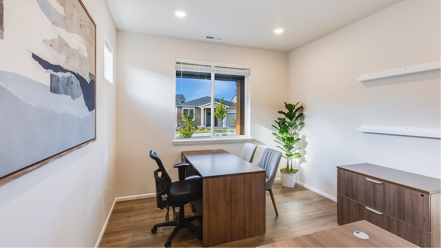 2758 Clark Den 2of2 F1
