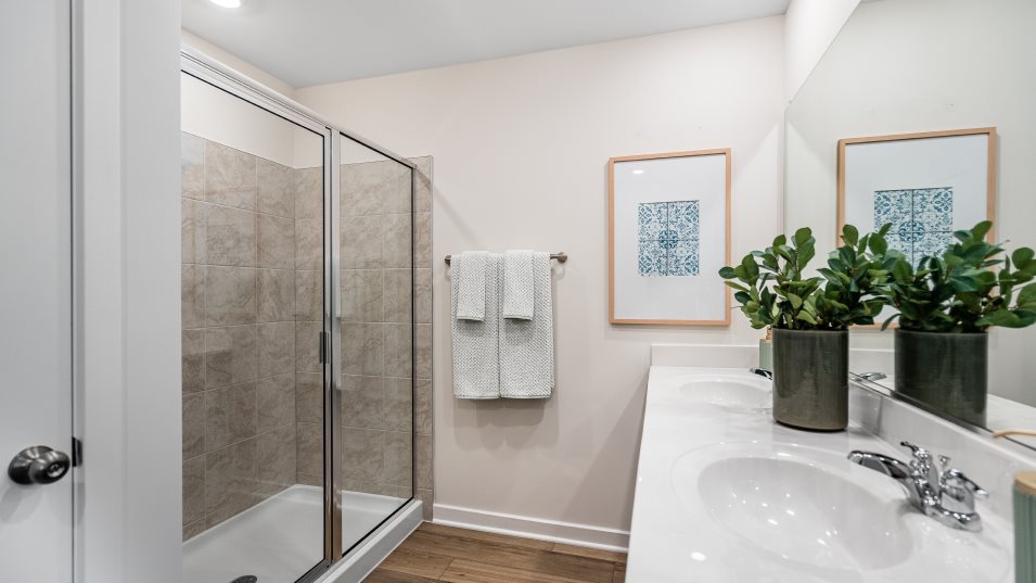 Ellington Owners Bathroom