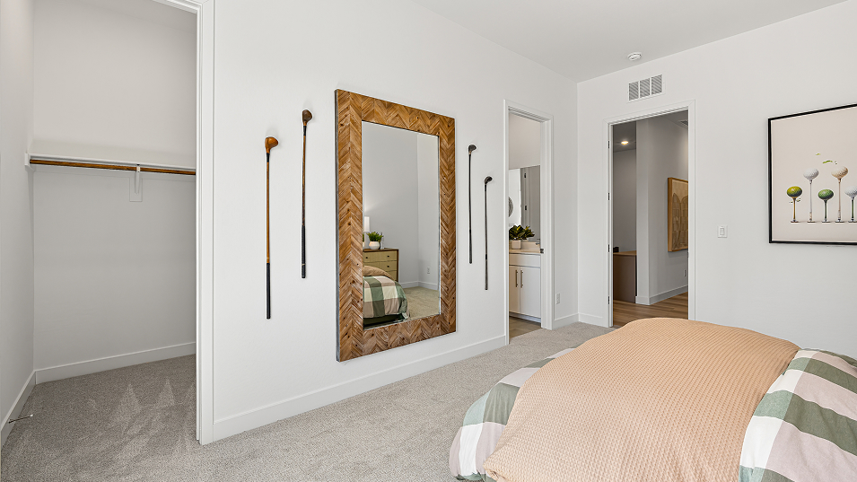 4001 Leighton Bed2 2of2 F1 Base3