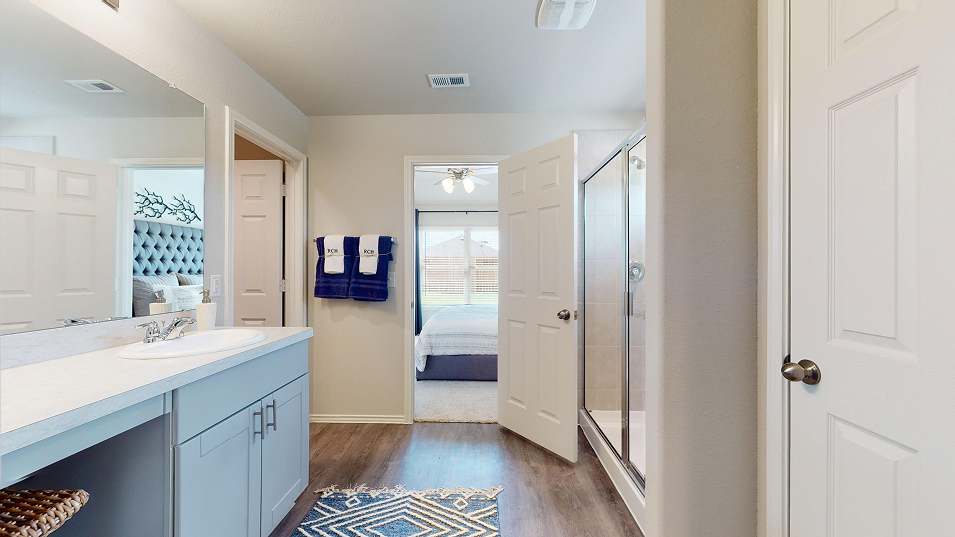 Taylor Core S450 Owners Bath 2of3 5 8 25