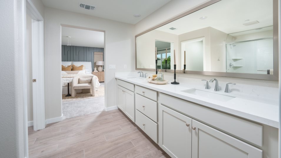 Residence 2018 owners bath