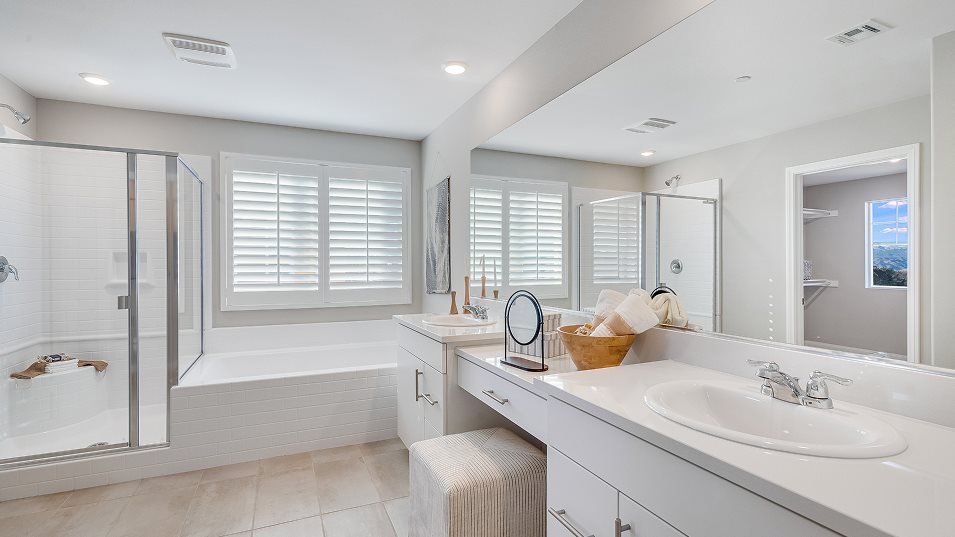 Residence 5 owners bathroom