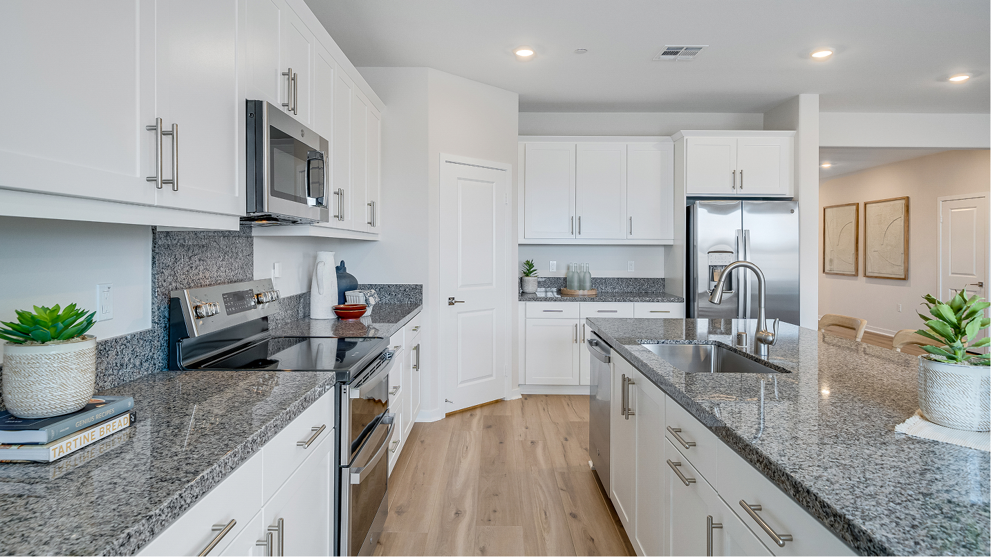 Quartz Trail Res1 Kitchen 4of6 F1