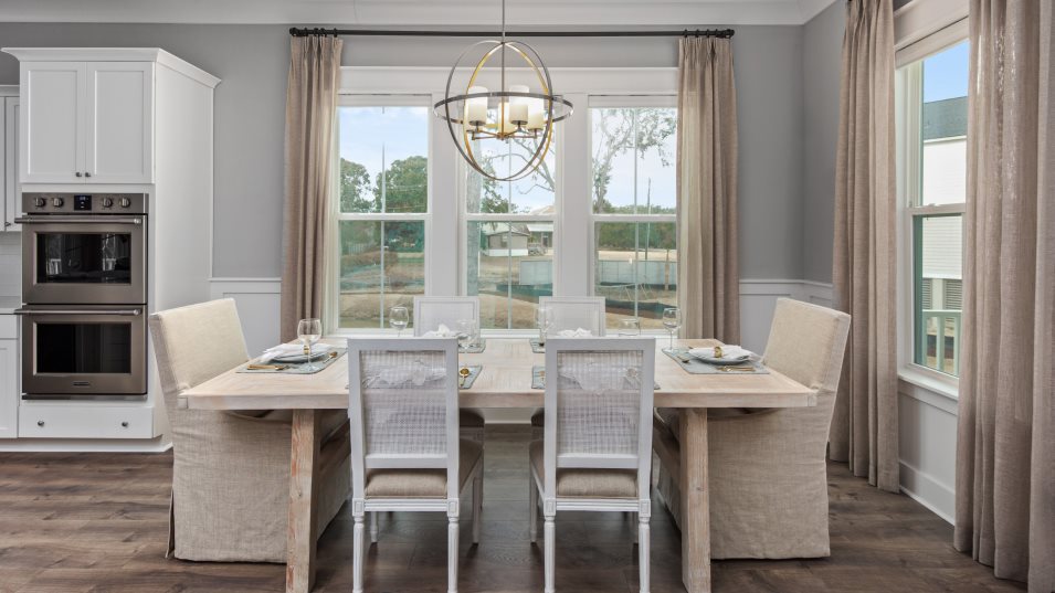 Calhoun dining room