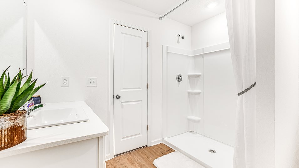 Oxford Owner's Suite Bathroom