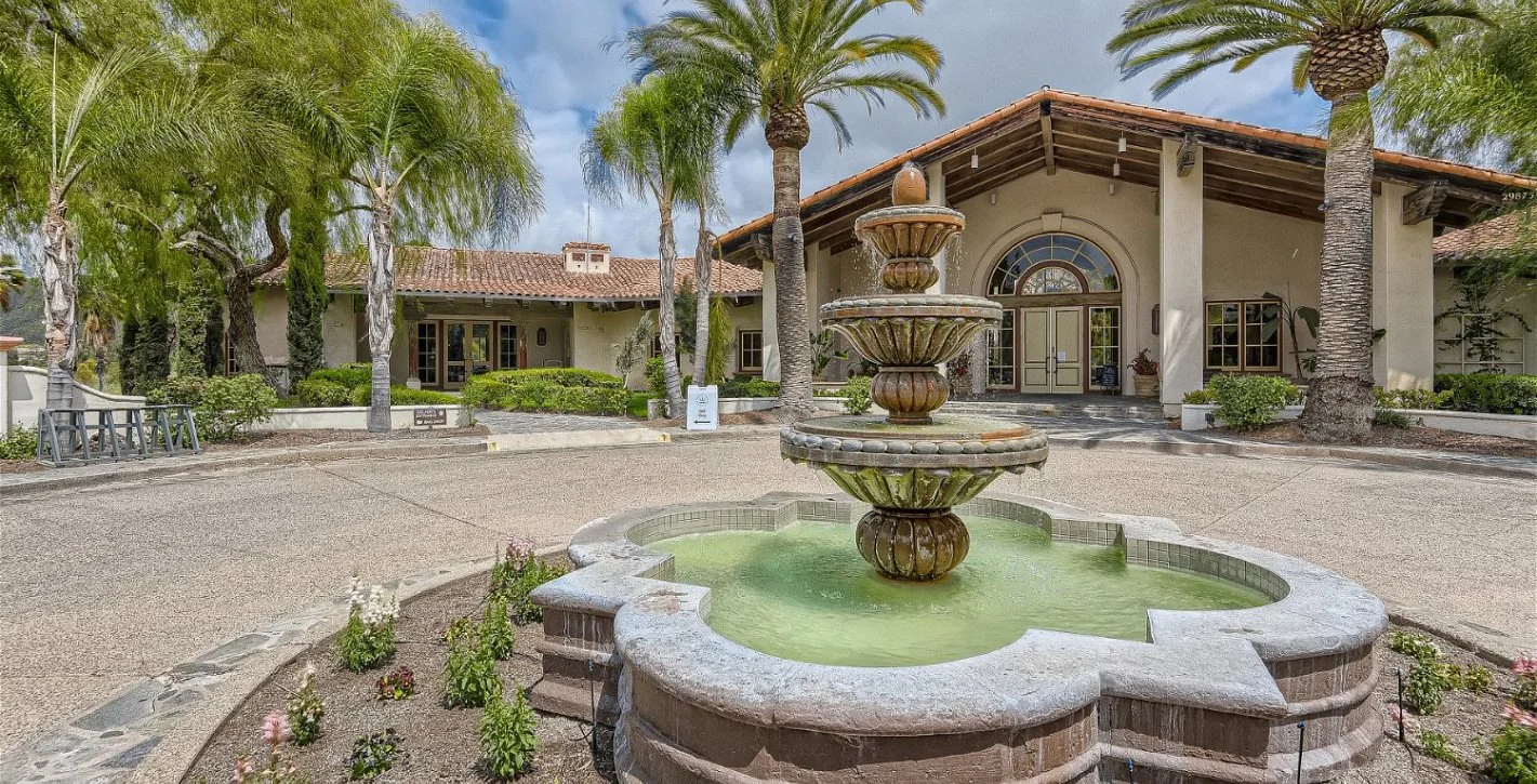 Fountain at Menifee Lakes Country Club