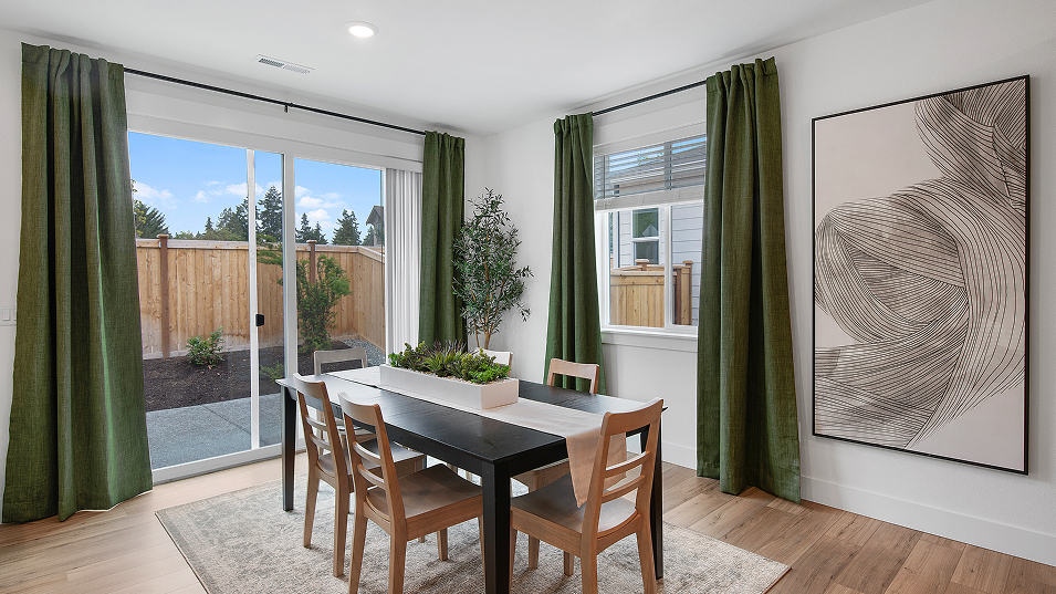 1669 Hamilton Dining Base4