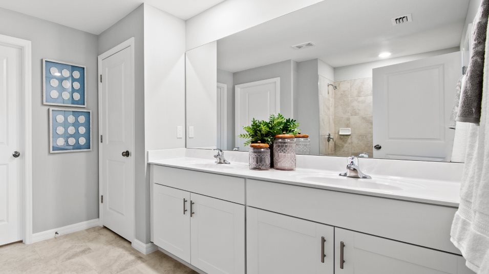 Quartz bathroom counter