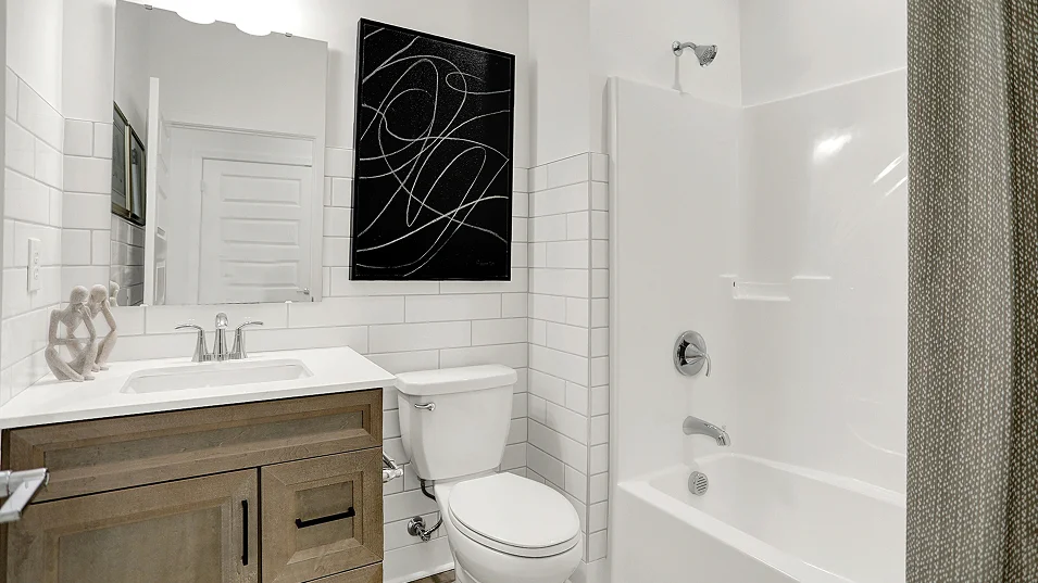 9251 Patoka Bath3 F1