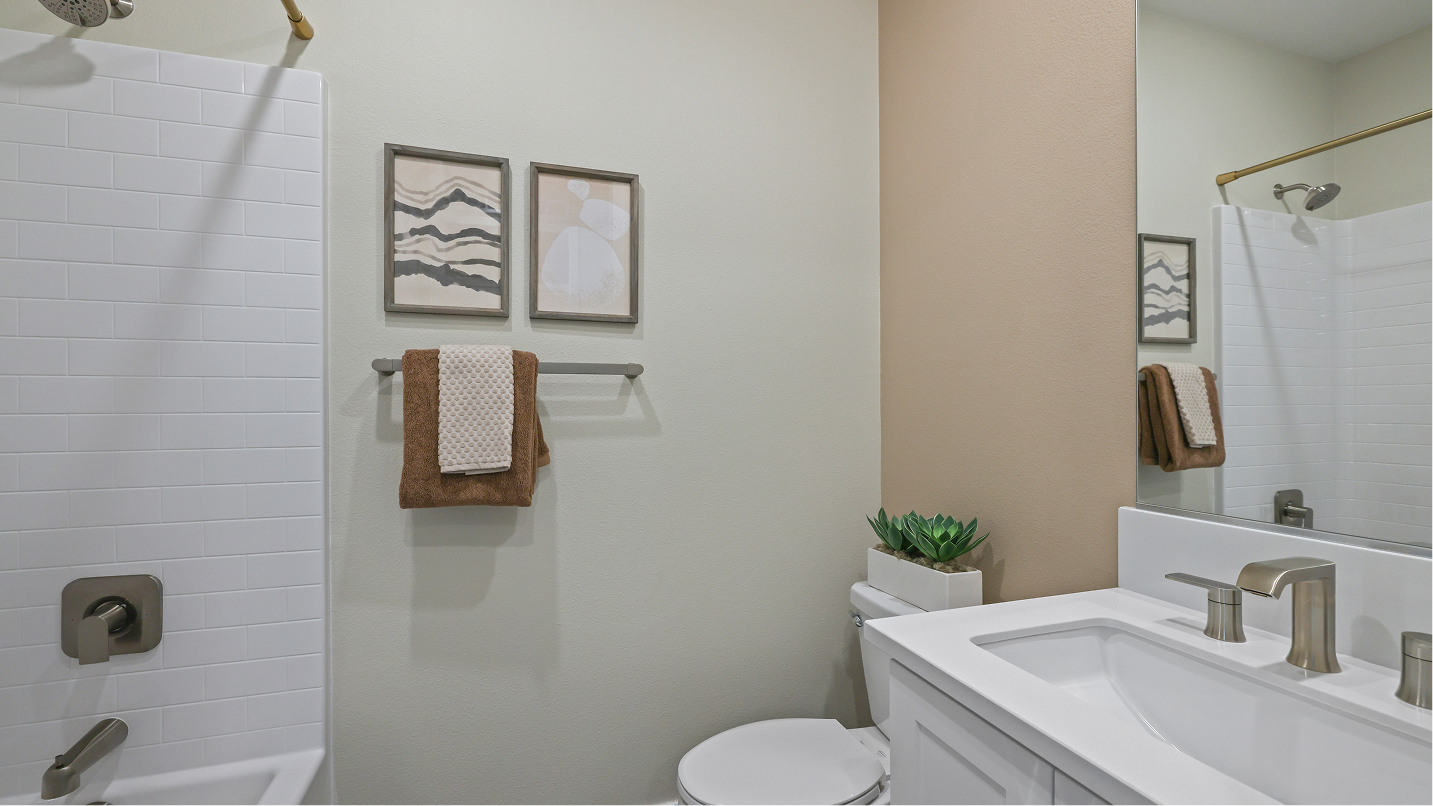 Amora Res3 Bath2 2of2 F2