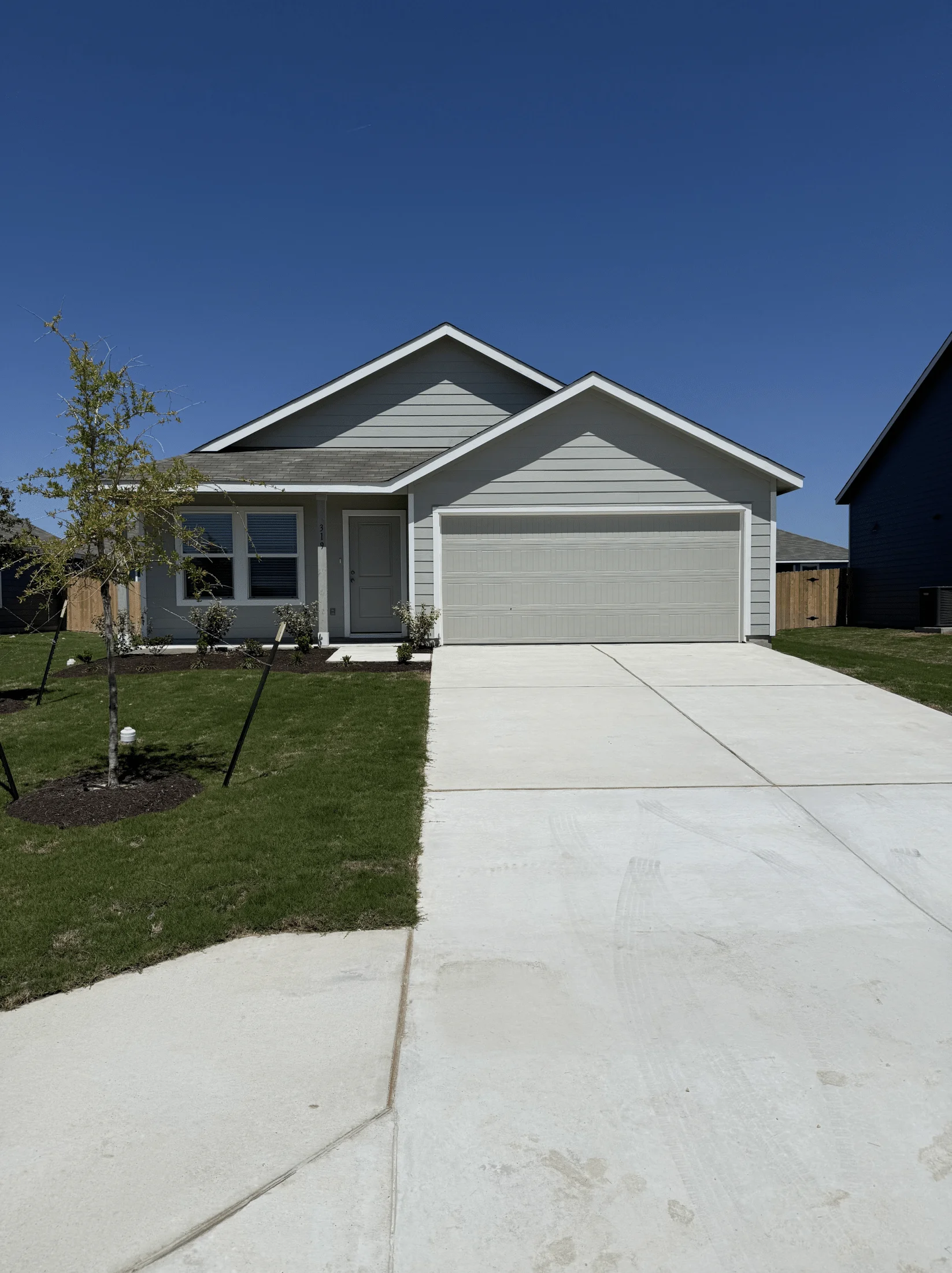 319 Bertram Oaks Drive Newlin Exterior