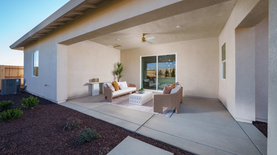 Residence 2400 covered patio