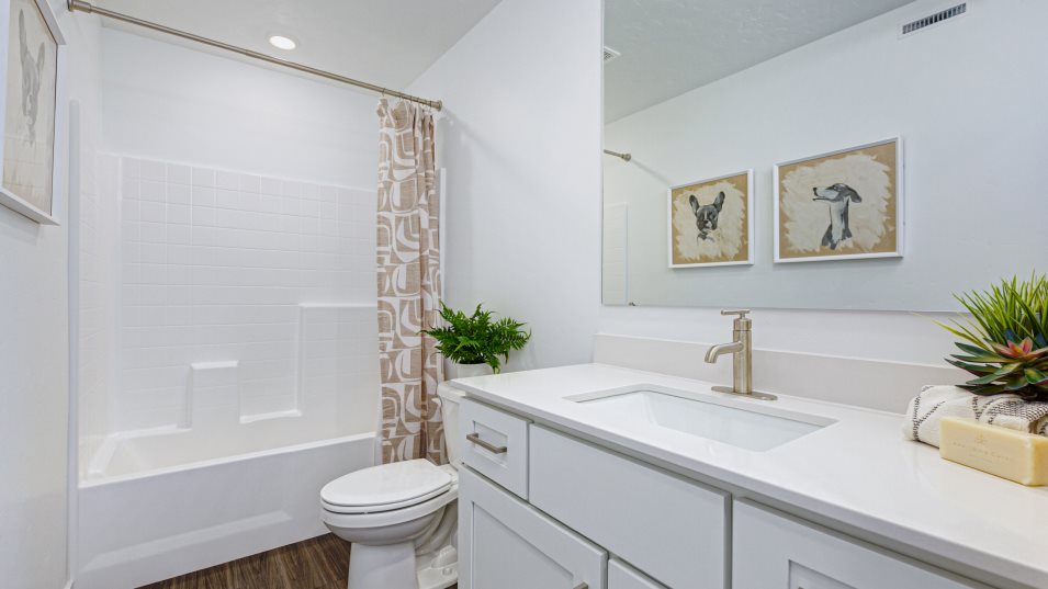 Plan 2292 Bathroom 2