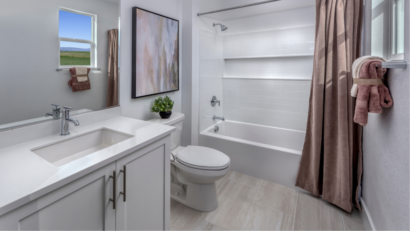Turano Lakeshore Res2 Bath3 F1