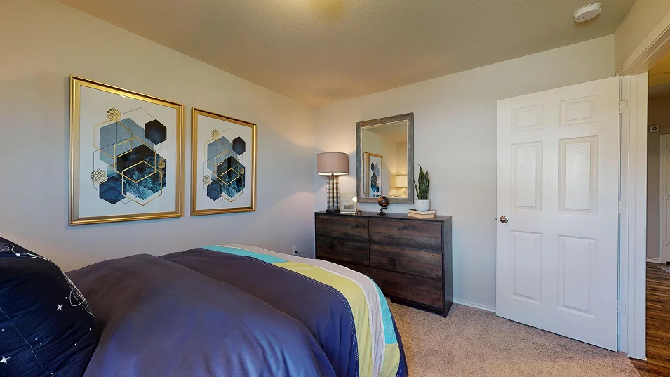 Taylor Core C960 Cypress II Bed2 2of2 F1