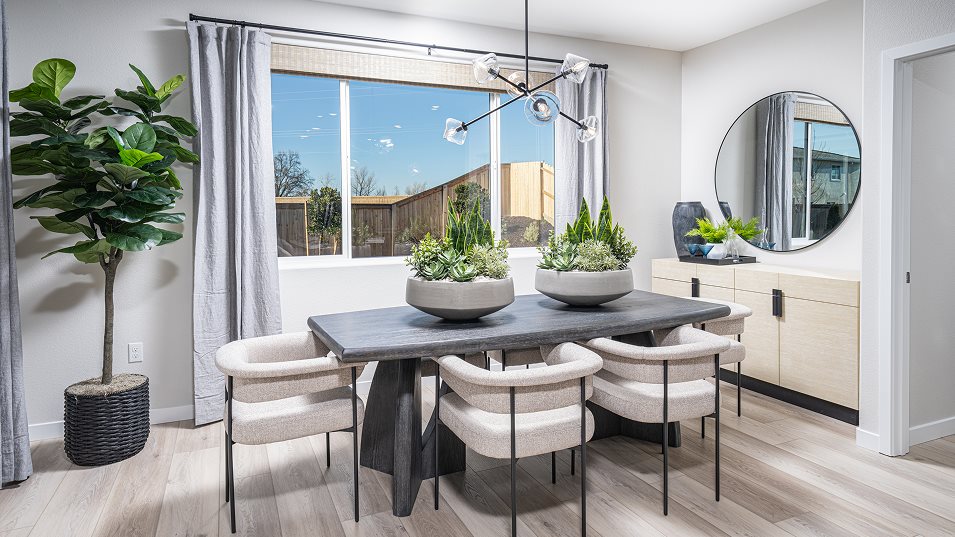 Residence 3308 dining room