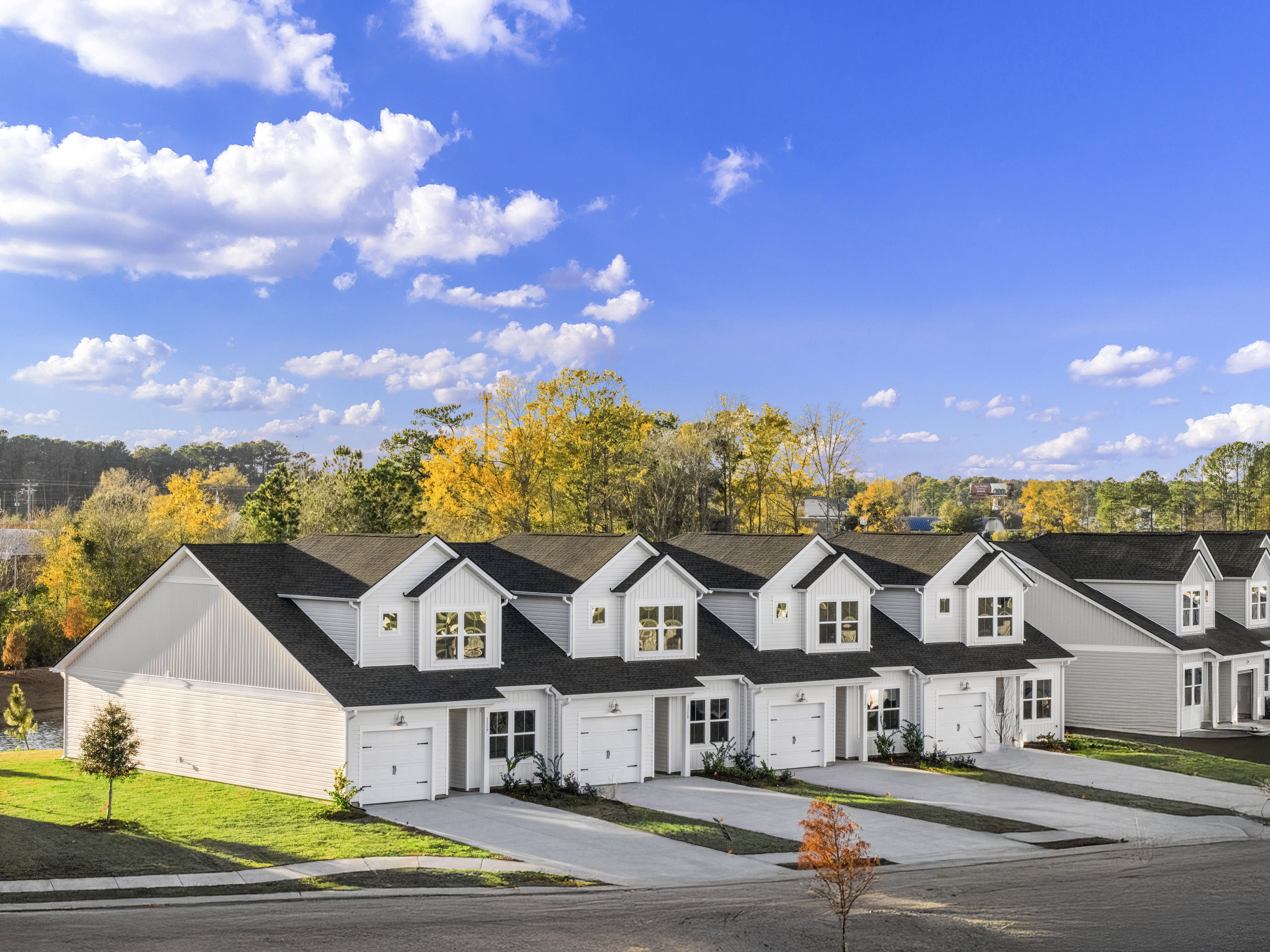 When you live in a townhouse, you get all the functionality and zero responsibility for maintaining it. If you want a place of your own but do not want to play an active part in the upkeep, a townhouse is your best bet.